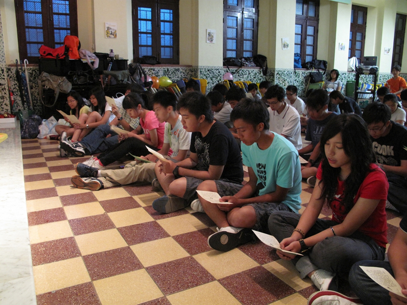 09f5prayer_087