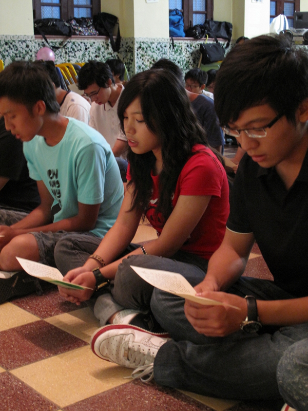 09f5prayer_089