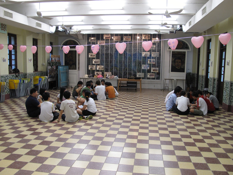 2009f7prayer_059
