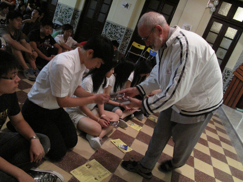2009f7prayer_185