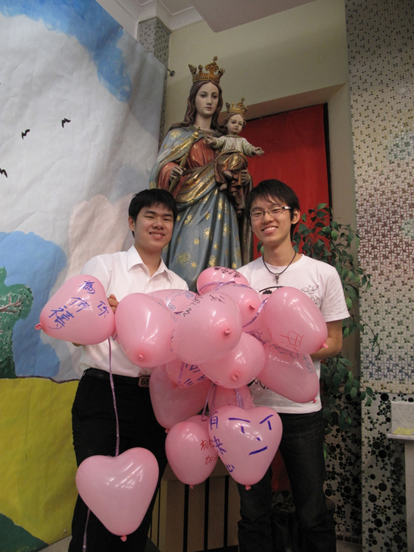 2009f7prayer_200